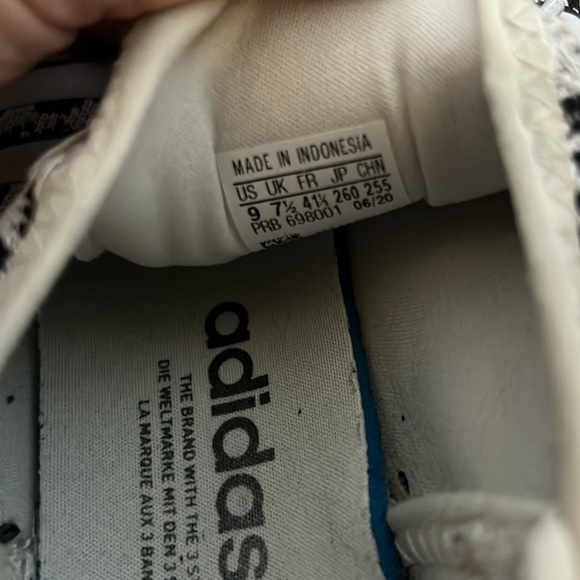 CHEETAH SIZE 9 ADIDAS RUNNING SHOES!! - Picture 5 of 6